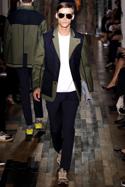 Look 38